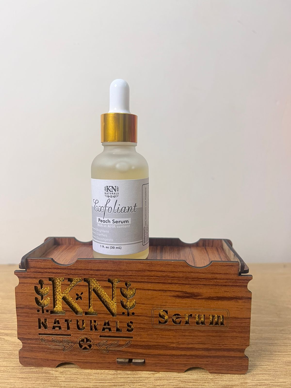 KN naturals Exfoliant Peach Serum